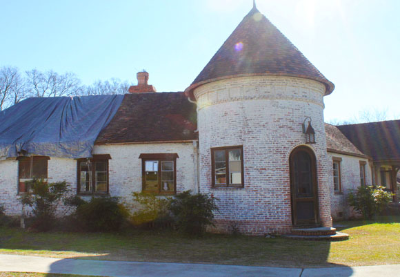 old house before demolition